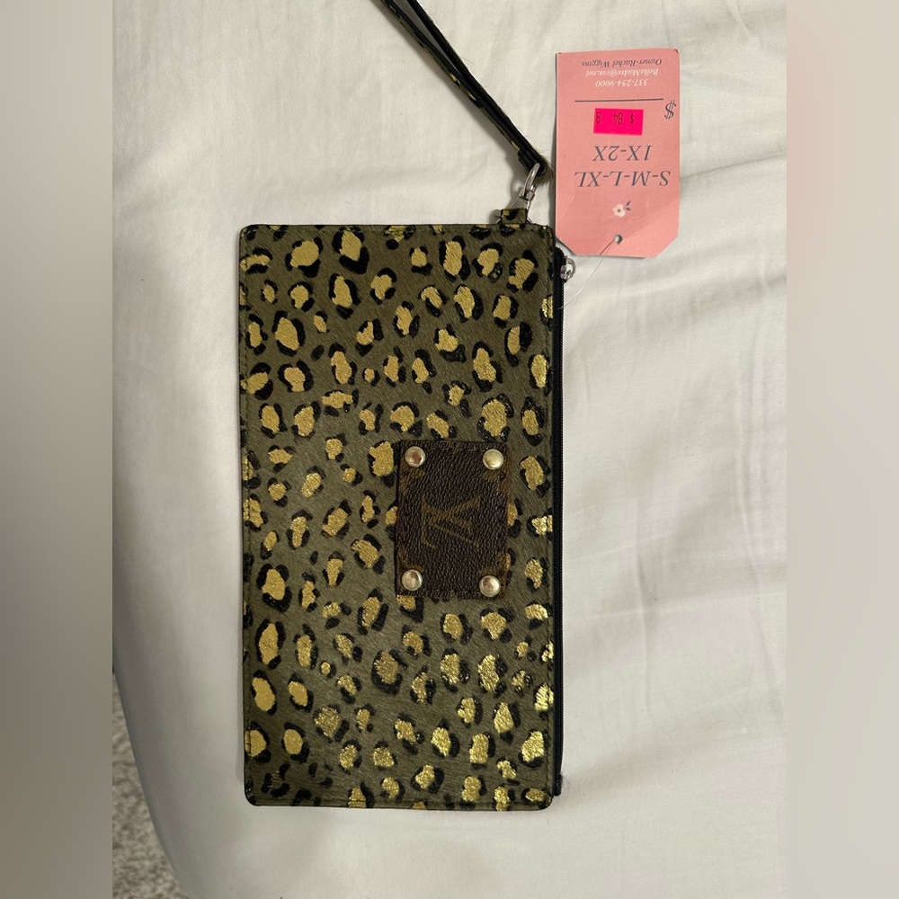 Boutique Louis Vuitton Wristlet
